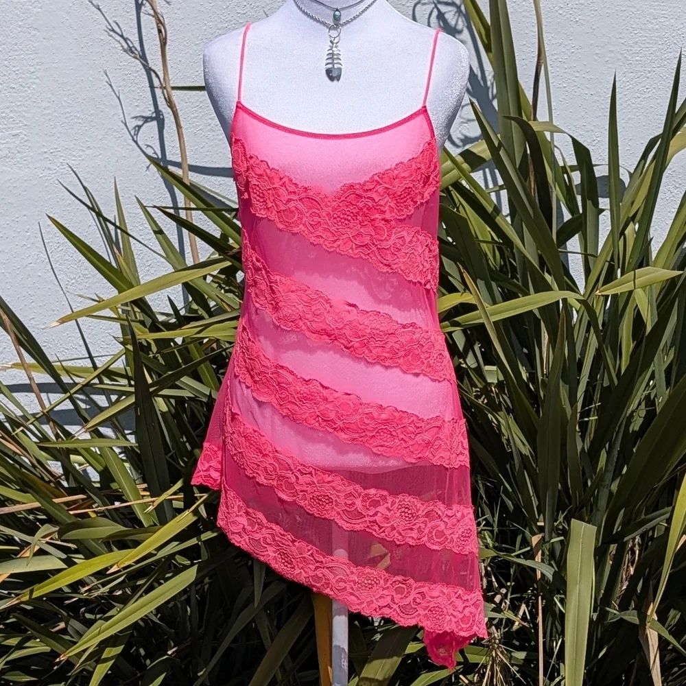 VTG Victoria’s Secret Hot Pink Lace Mesh Asymmetrical Babydoll Slip Size Small - Picture 1 of 8